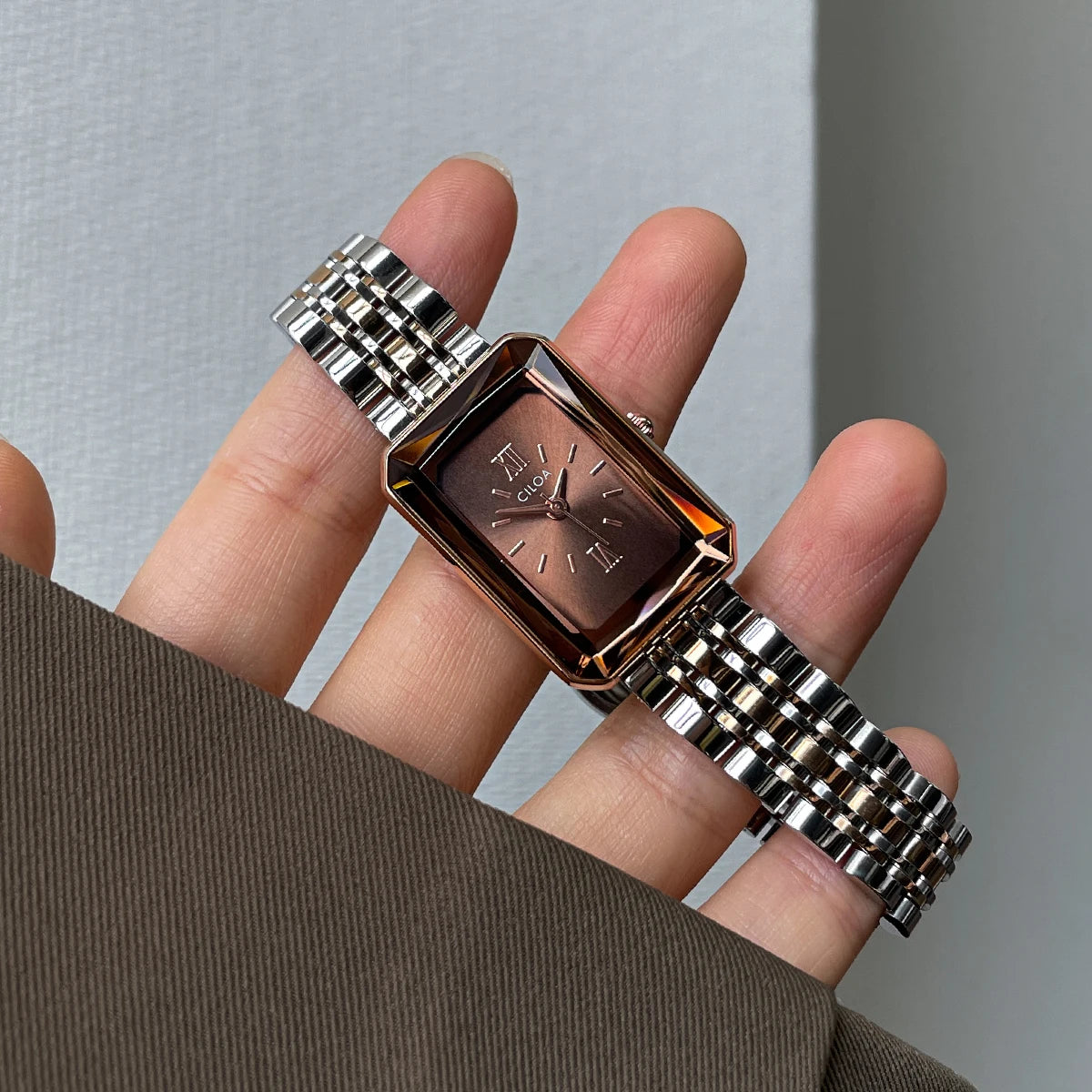 Premium Vintage Style Quartz Watch