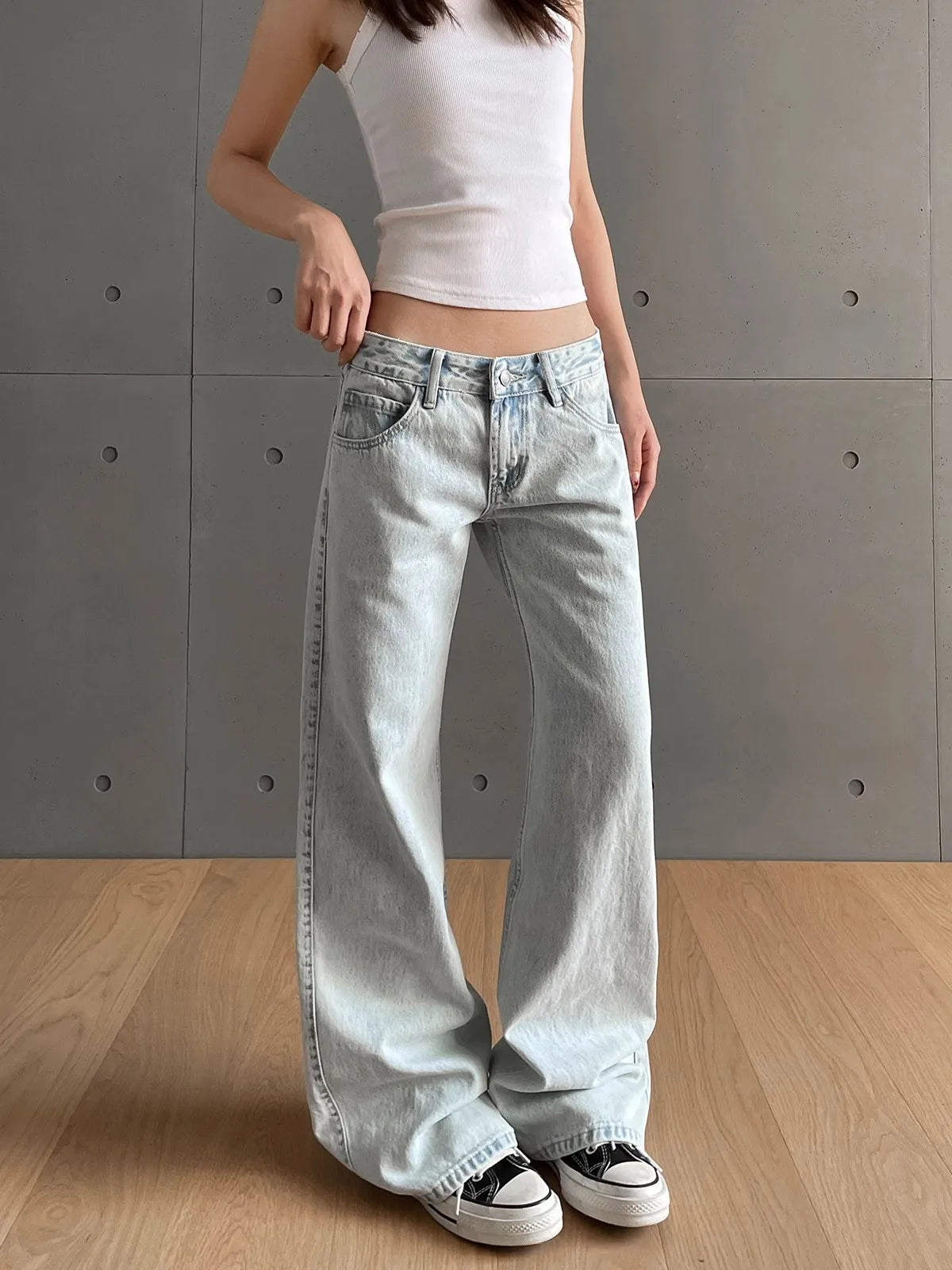 Luxury Vintage Washed Straight Leg Denim Jeans with Classic Low-Rise Fit