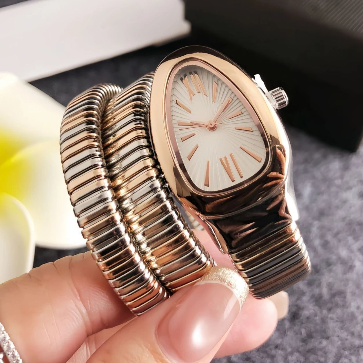 Italian Luxury Snake Bracelet Roman Dial Quartz Watch