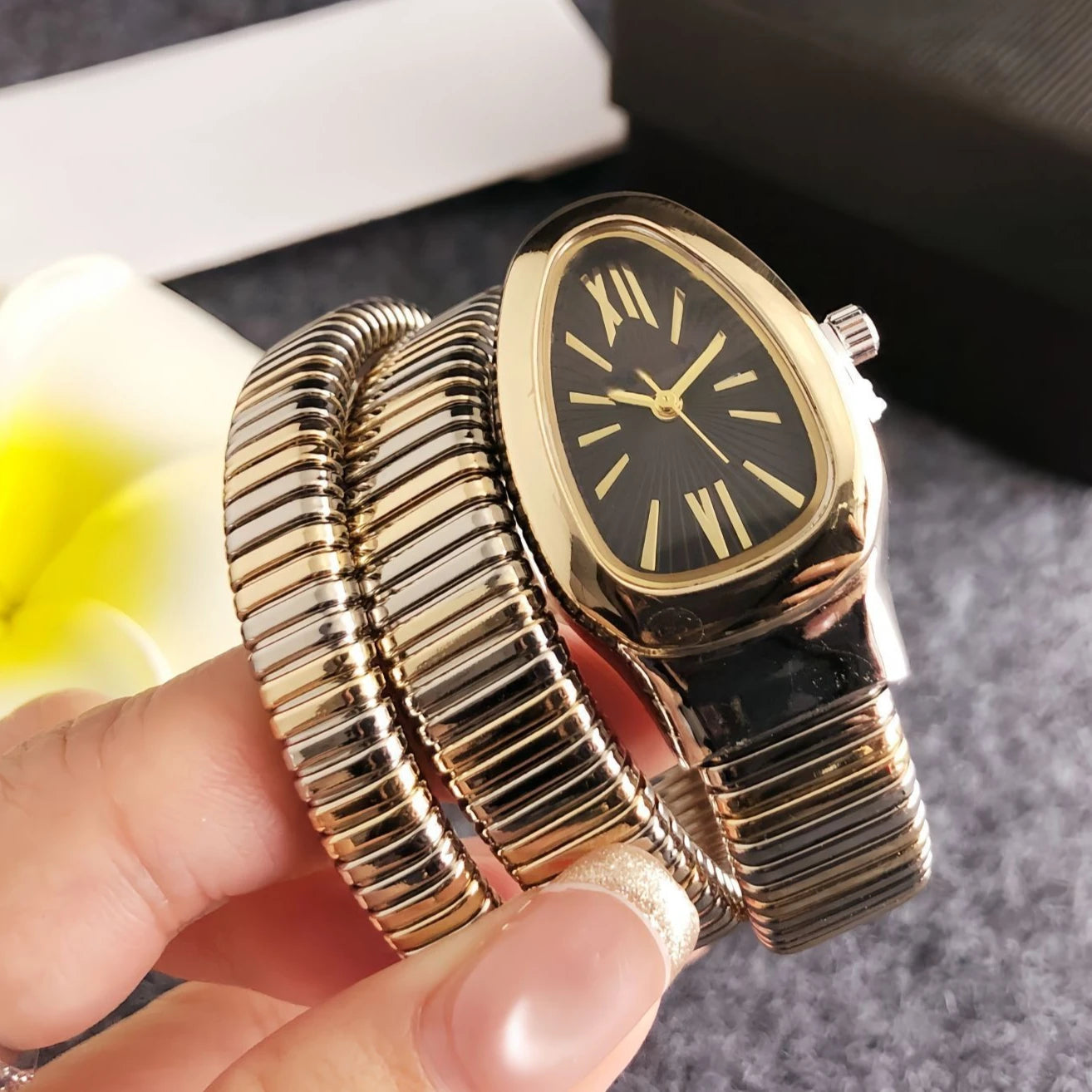 Italian Luxury Snake Bracelet Roman Dial Quartz Watch