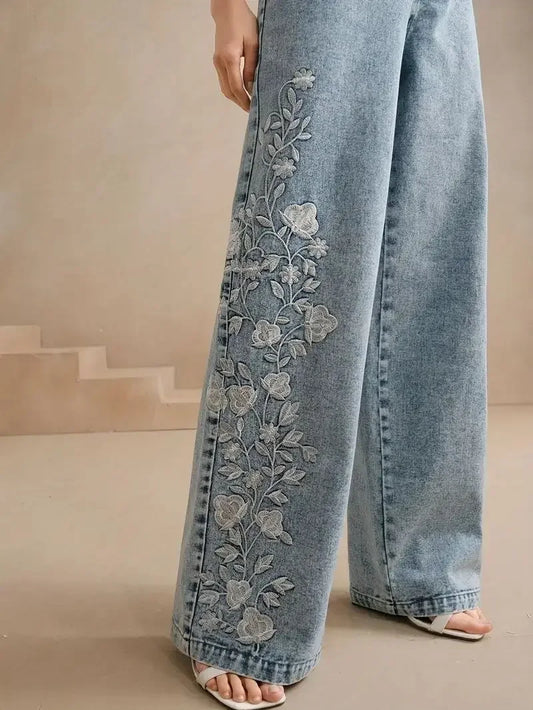 Classic Stretch Denim Straight Leg Jeans with Embroidered Accents