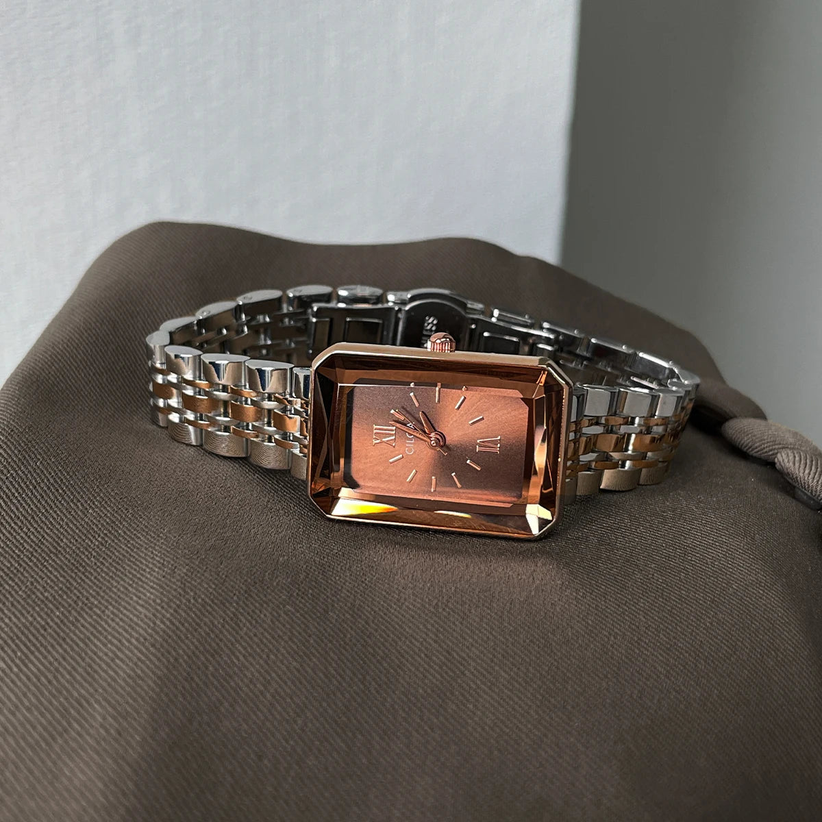 Premium Vintage Style Quartz Watch